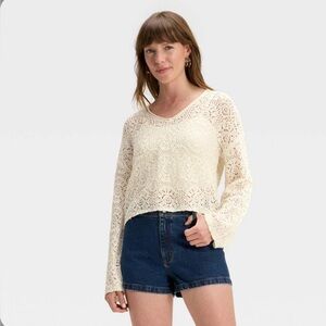 Universal Thread™ Women's Open Stitch V-Neck Pullover Sweater -Cream M.